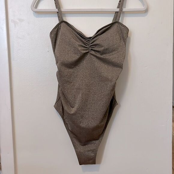 Peony gold swimsuit size 10AU / US6 ruched lined top - Picture 9 of 14